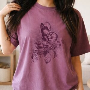 Minimalist Black Graphic Tee Solid Color Statement Shirt